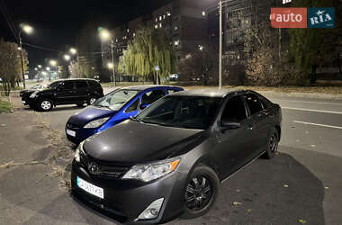 Седан Toyota Camry 2014 в Черкассах