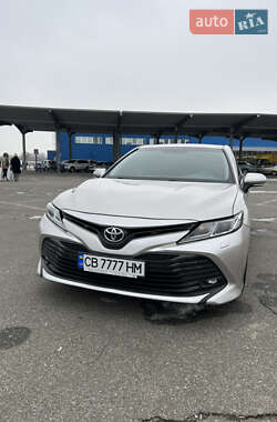 Седан Toyota Camry 2017 в Киеве