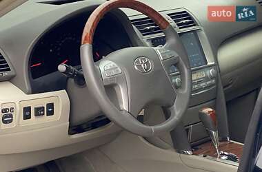 Седан Toyota Camry 2008 в Днепре