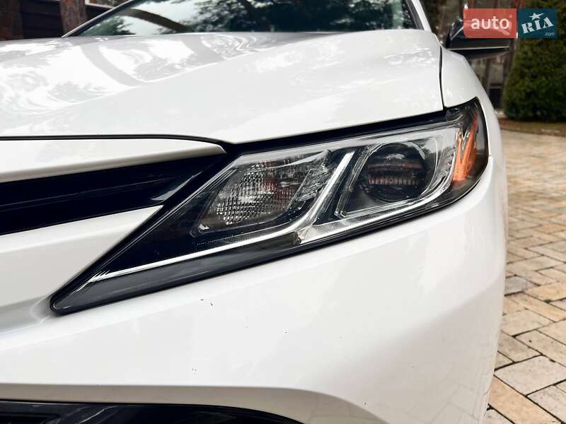 Седан Toyota Camry 2018 в Козине