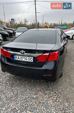 Седан Toyota Camry 2011 в Киеве