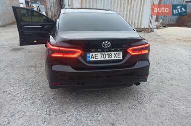 Седан Toyota Camry 2018 в Дніпрі