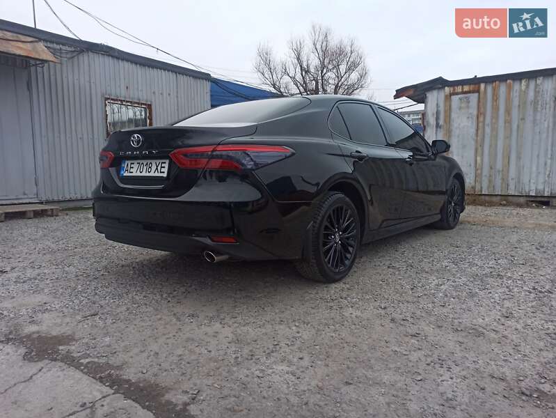 Седан Toyota Camry 2018 в Дніпрі