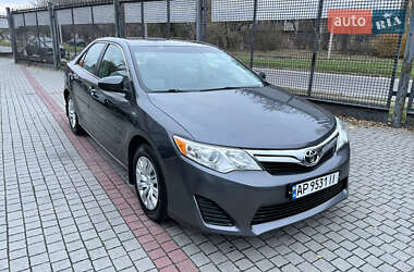 Седан Toyota Camry 2013 в Запоріжжі