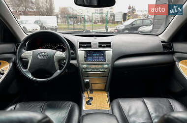 Седан Toyota Camry 2006 в 