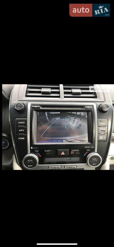 Седан Toyota Camry 2014 в Києві