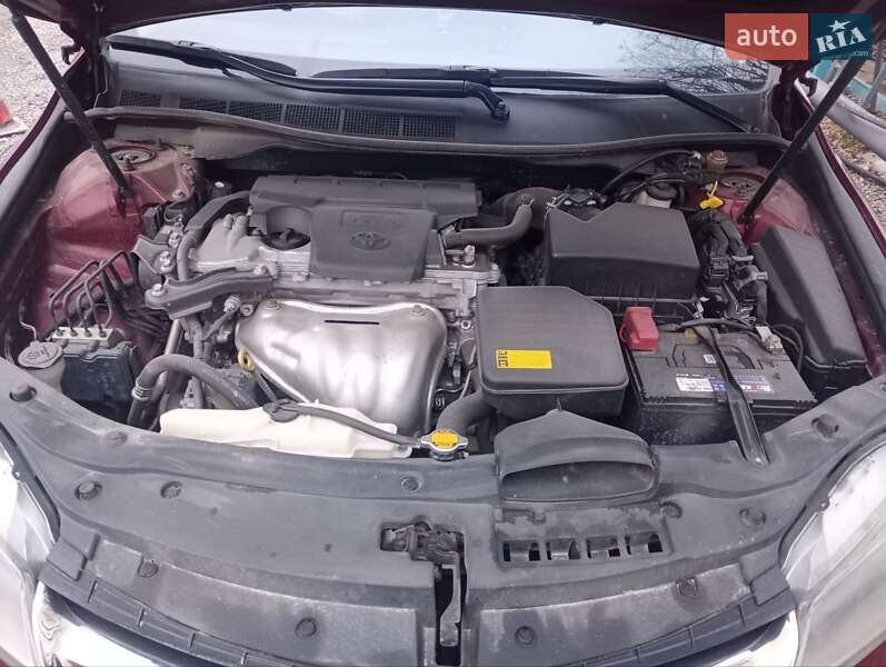 Седан Toyota Camry 2015 в Львове