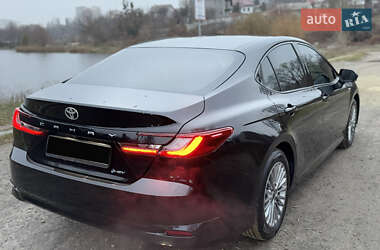 Седан Toyota Camry 2024 в Киеве