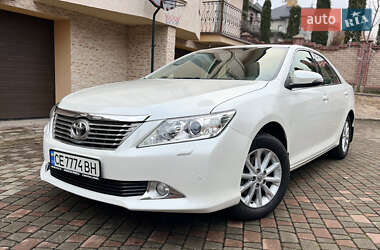 Седан Toyota Camry 2013 в Чернівцях