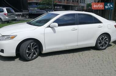 Седан Toyota Camry 2010 в Івано-Франківську