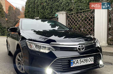 Седан Toyota Camry 2016 в Киеве