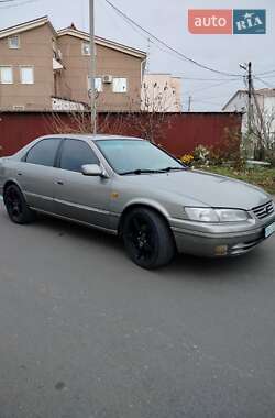 Седан Toyota Camry 1998 в Одесі