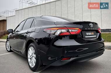 Седан Toyota Camry 2023 в Киеве