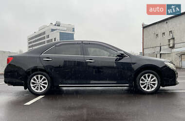 Седан Toyota Camry 2012 в Києві