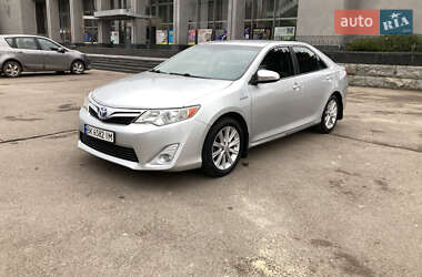 Седан Toyota Camry 2012 в Рівному