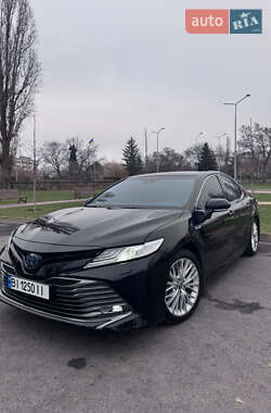 Седан Toyota Camry 2020 в Кременчуге