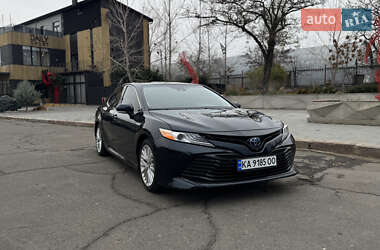 Седан Toyota Camry 2017 в Миколаєві