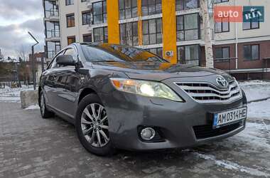 Седан Toyota Camry 2008 в Києві