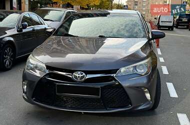 Седан Toyota Camry 2015 в Умани