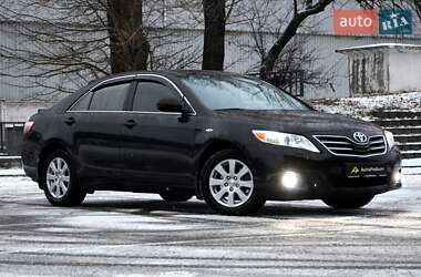 Седан Toyota Camry 2007 в Киеве