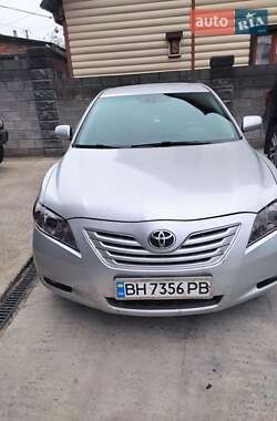 Седан Toyota Camry 2008 в Сарнах