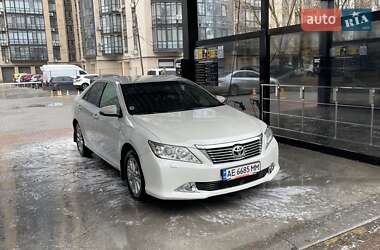 Седан Toyota Camry 2012 в Днепре