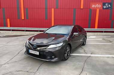 Седан Toyota Camry 2020 в Києві