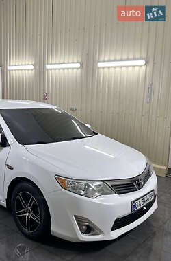 Седан Toyota Camry 2011 в Кропивницком