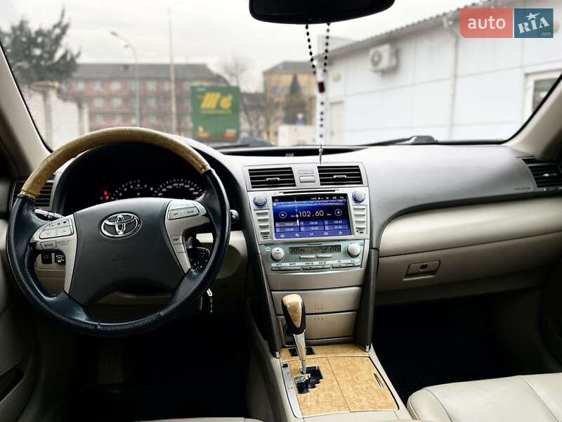 Седан Toyota Camry 2007 в Ивано-Франковске