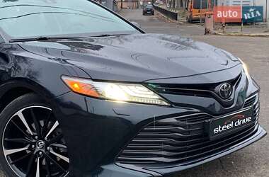 Седан Toyota Camry 2018 в Николаеве