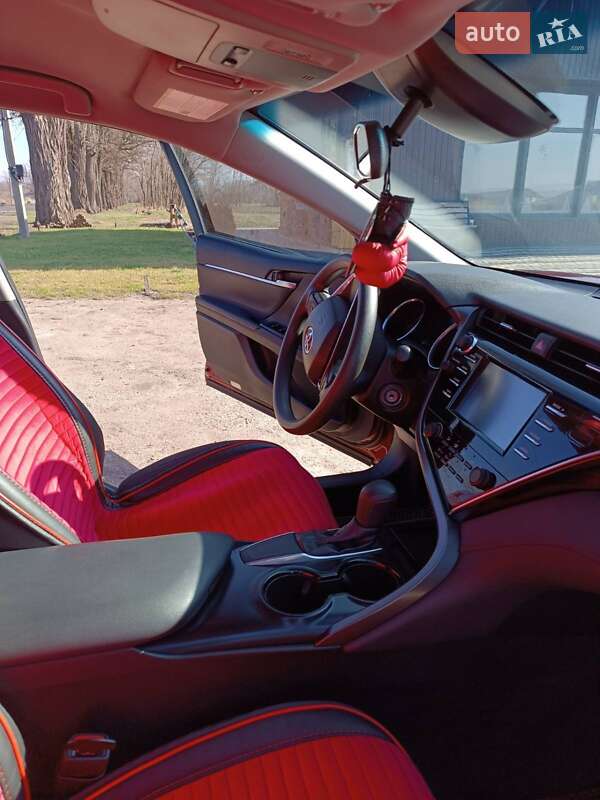 Седан Toyota Camry 2018 в Любашівці