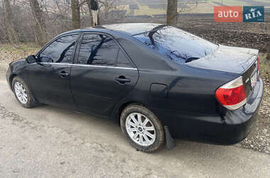 Седан Toyota Camry 2005 в Кельменцях