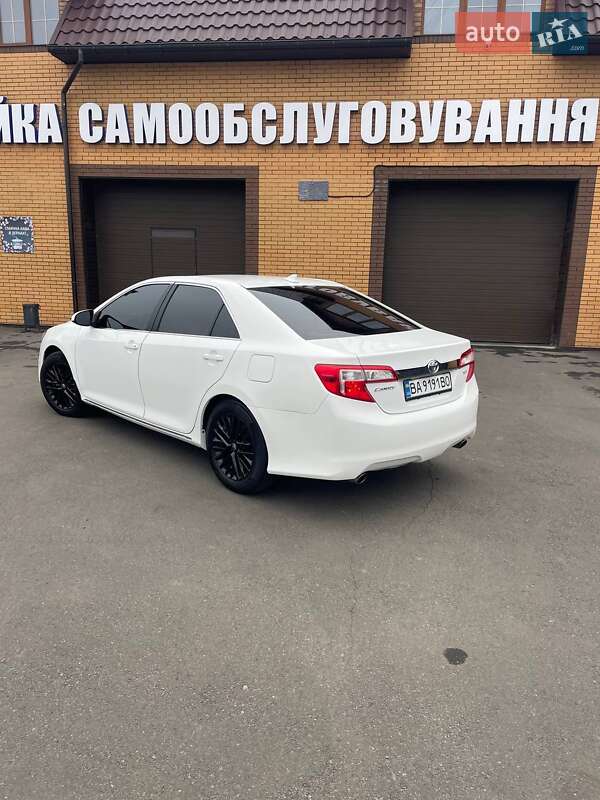 Седан Toyota Camry 2012 в Благовіщенську
