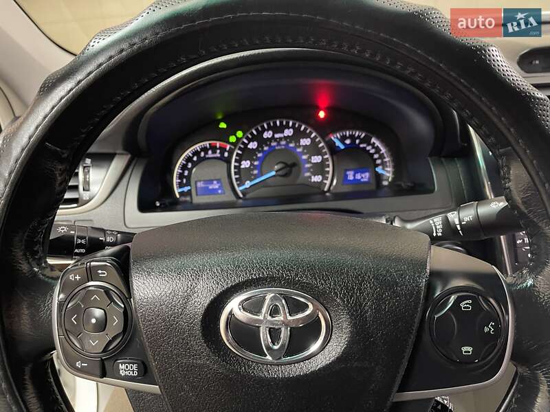 Седан Toyota Camry 2012 в Благовіщенську