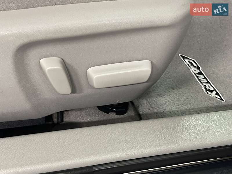 Седан Toyota Camry 2012 в Благовіщенську