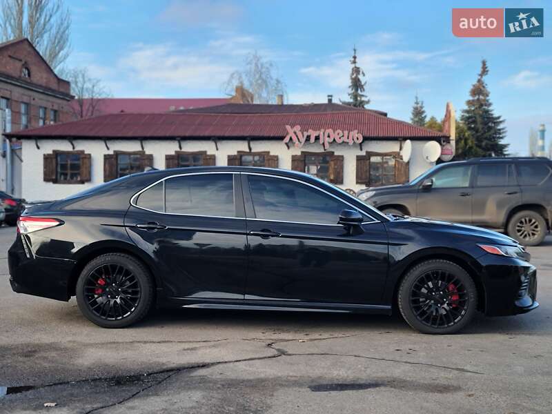 Седан Toyota Camry 2020 в Кременчуці