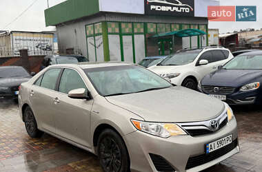 Седан Toyota Camry 2013 в Києві