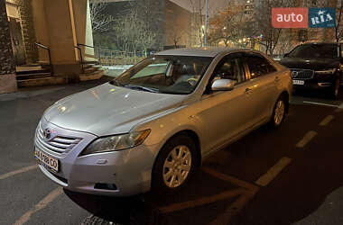 Седан Toyota Camry 2006 в Києві