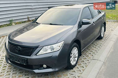 Седан Toyota Camry 2012 в Києві