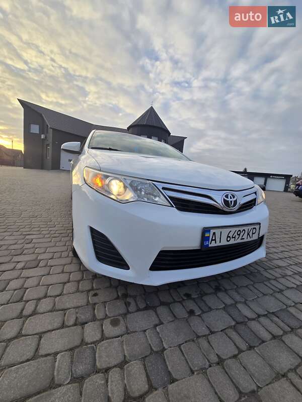 Седан Toyota Camry 2013 в Білій Церкві