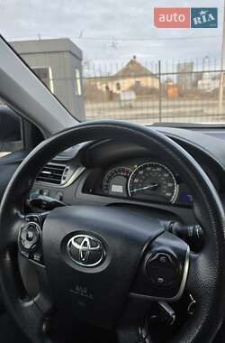 Седан Toyota Camry 2013 в Білій Церкві