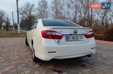 Седан Toyota Camry 2013 в Миргороді