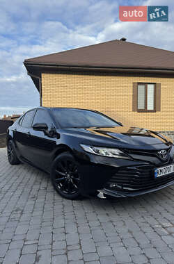 Седан Toyota Camry 2019 в Житомирі