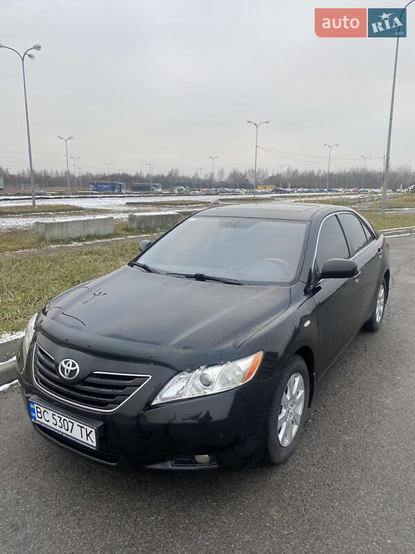 Седан Toyota Camry 2007 в Львове