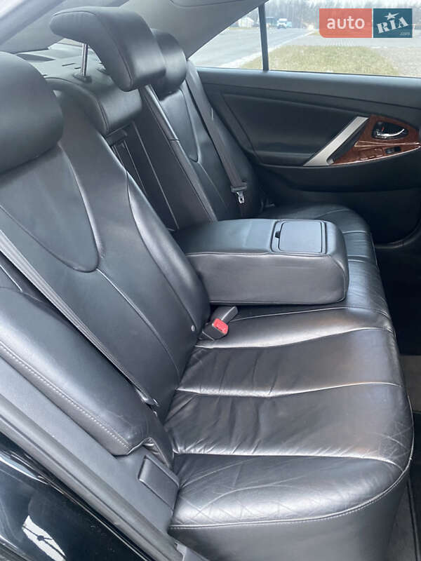 Седан Toyota Camry 2007 в Львове