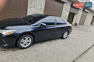 Седан Toyota Camry 2015 в Херсоне