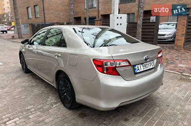 Седан Toyota Camry 2013 в Києві