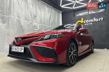 Седан Toyota Camry 2020 в Киеве