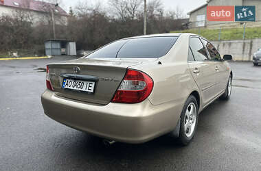 Седан Toyota Camry 2003 в Ужгороді