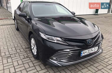 Седан Toyota Camry 2017 в Житомирі